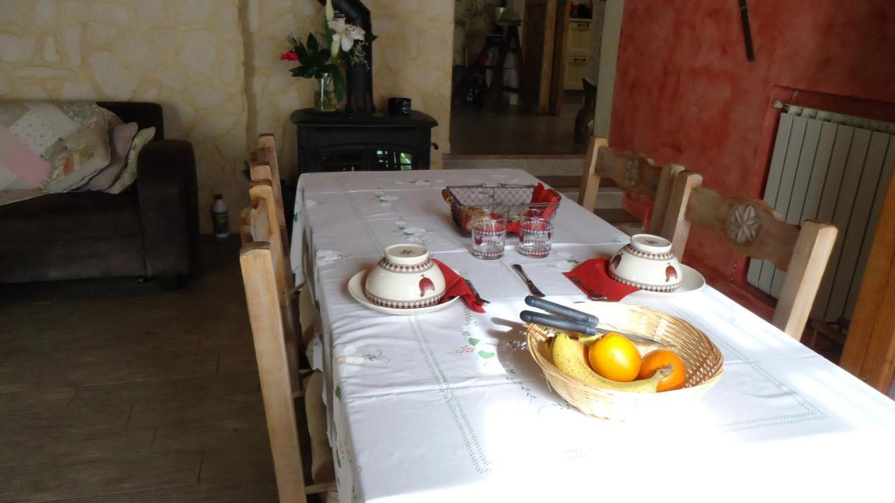 Joelle Et Daniel Bed & Breakfast Entrevaux Dış mekan fotoğraf